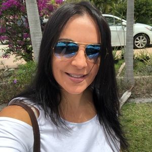 Meet your Posher, Daniela